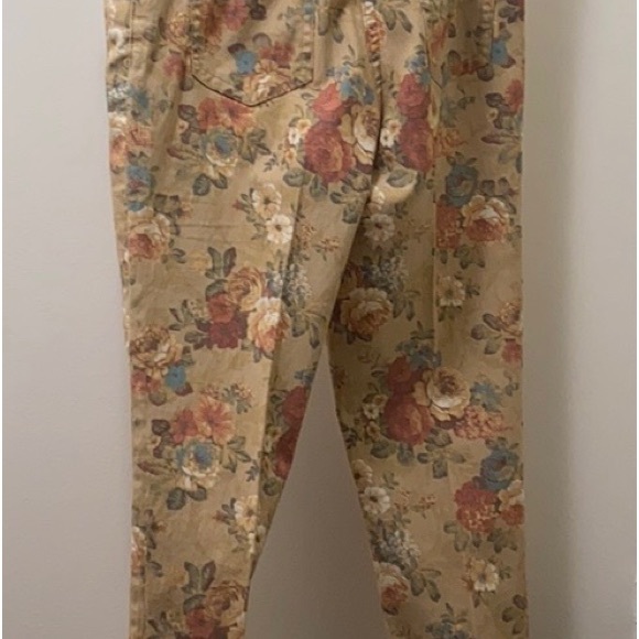 Fun vintage floral jeans by Spanner - Picture 6 of 6